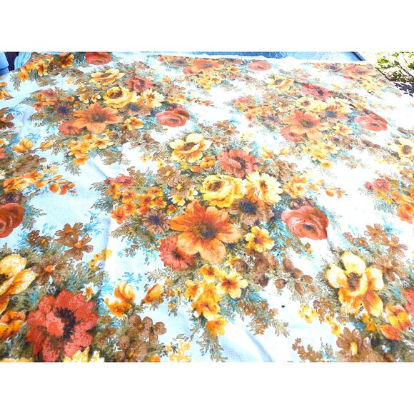 Vintage Orange Floral Tablecloth Fabric Remnant - Picture 5 of 5